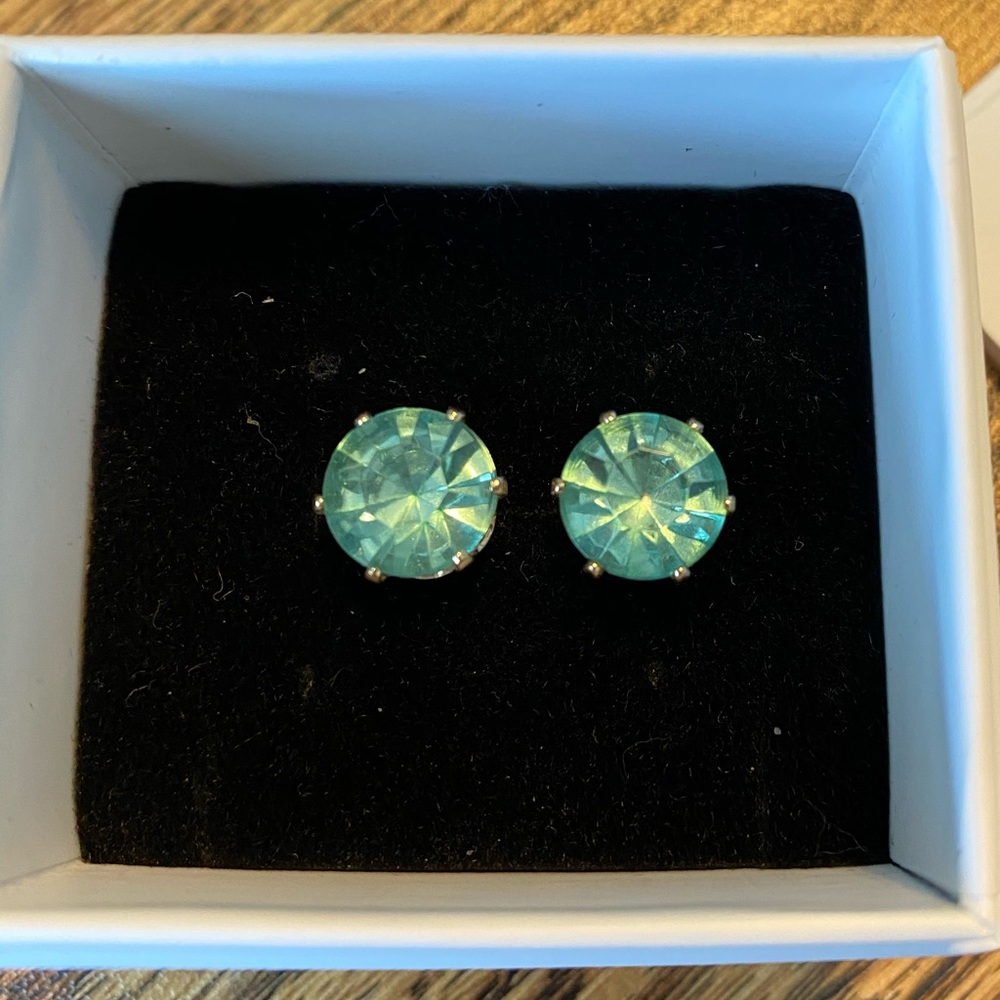 Fashion Jewelry Green and Gold studs MUST BUNDLE